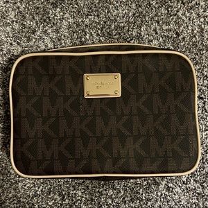 Michael Kors cross body